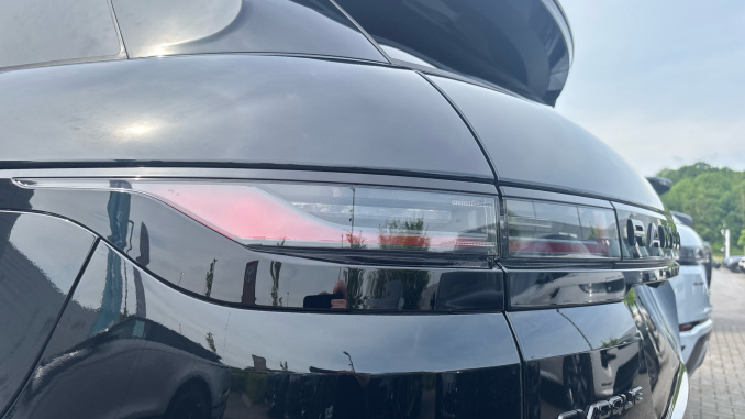 Land Rover Range Rover Evoque 1.5 P270e Edition 5dr Auto Hatchback - Image 19